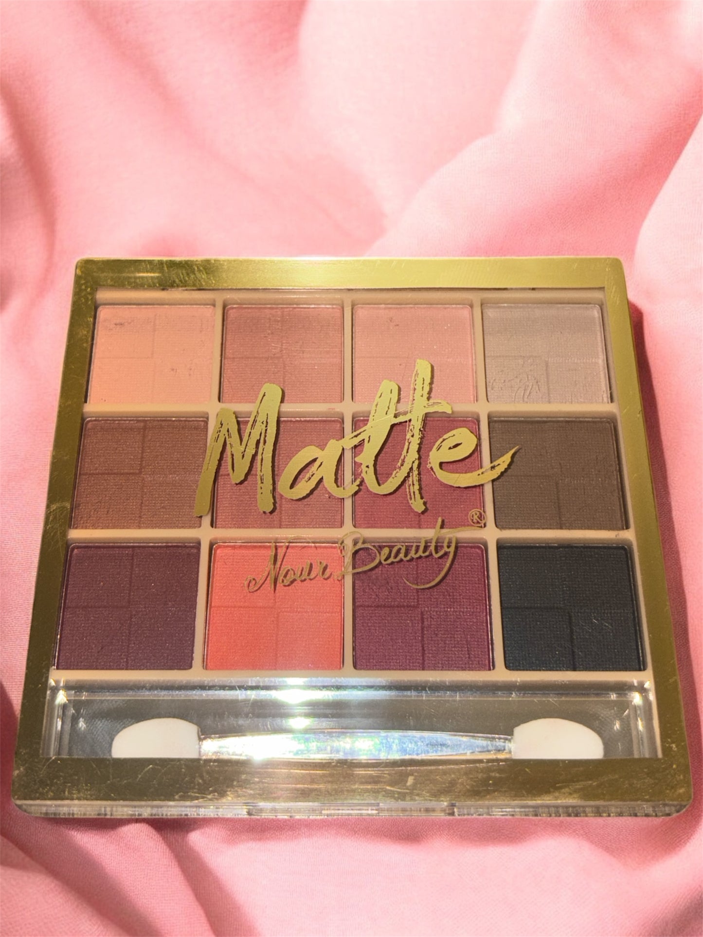 Nour Beauty – Matte Palette🎨